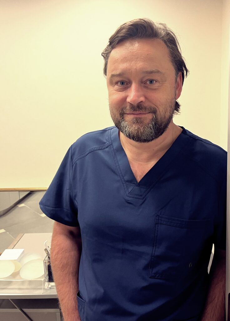 Dr Bartłomiej Zoń - chirurg plastyczny Warszawa
